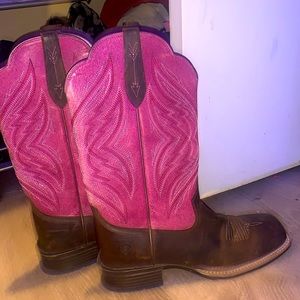 Ariat Women's Pinnacle Distressed Brown & Fuchsia Square Toe Boots 10029714
